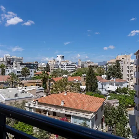 Stylish Central Apartment • City Views • Prime Location • Parking Apartment