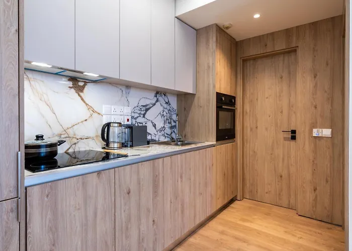 公寓 Stylish Central Apartment • City Views • Prime Location • Parking